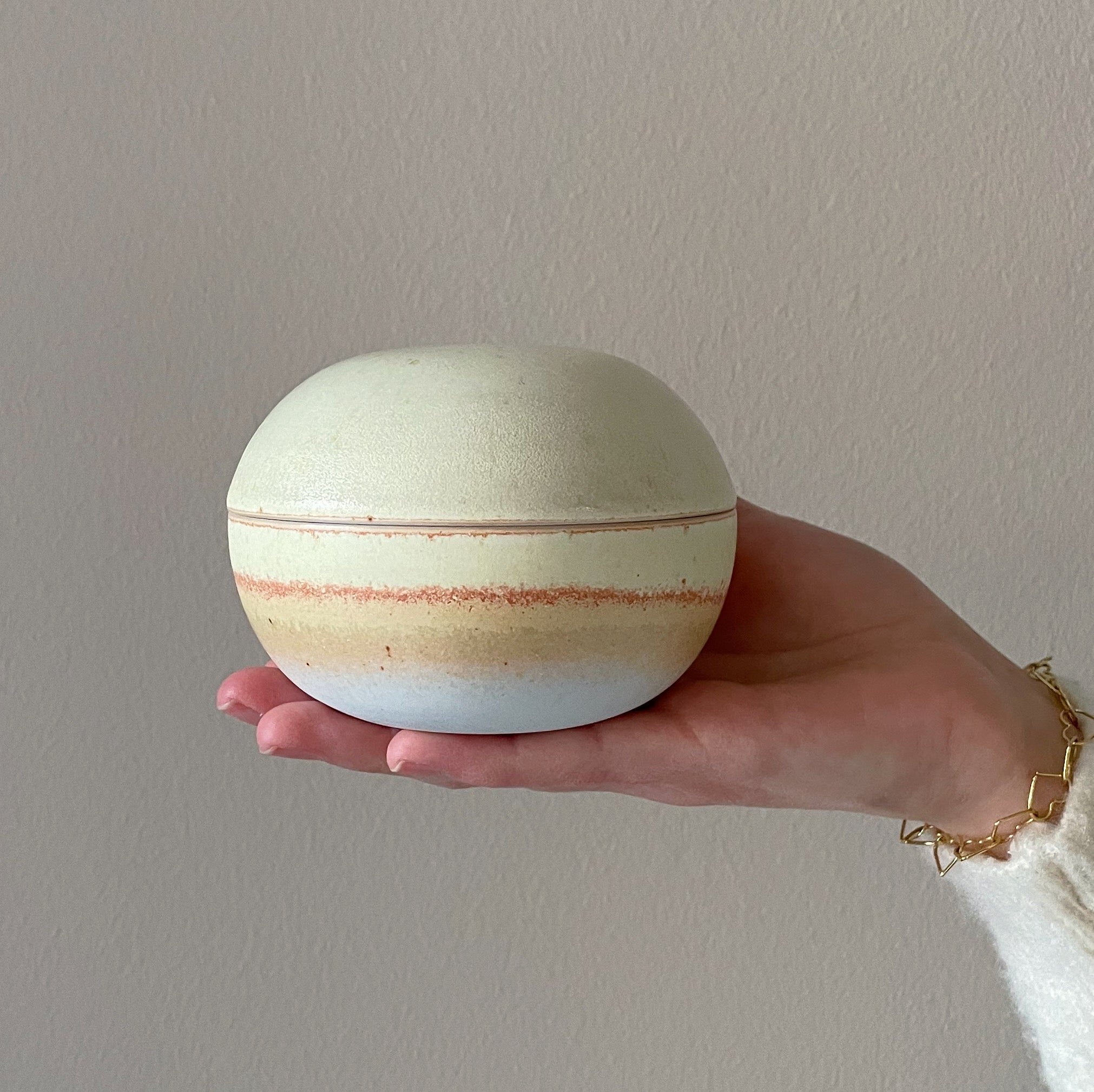 Håndlavet lågkrukke/bonbonniere - Gul