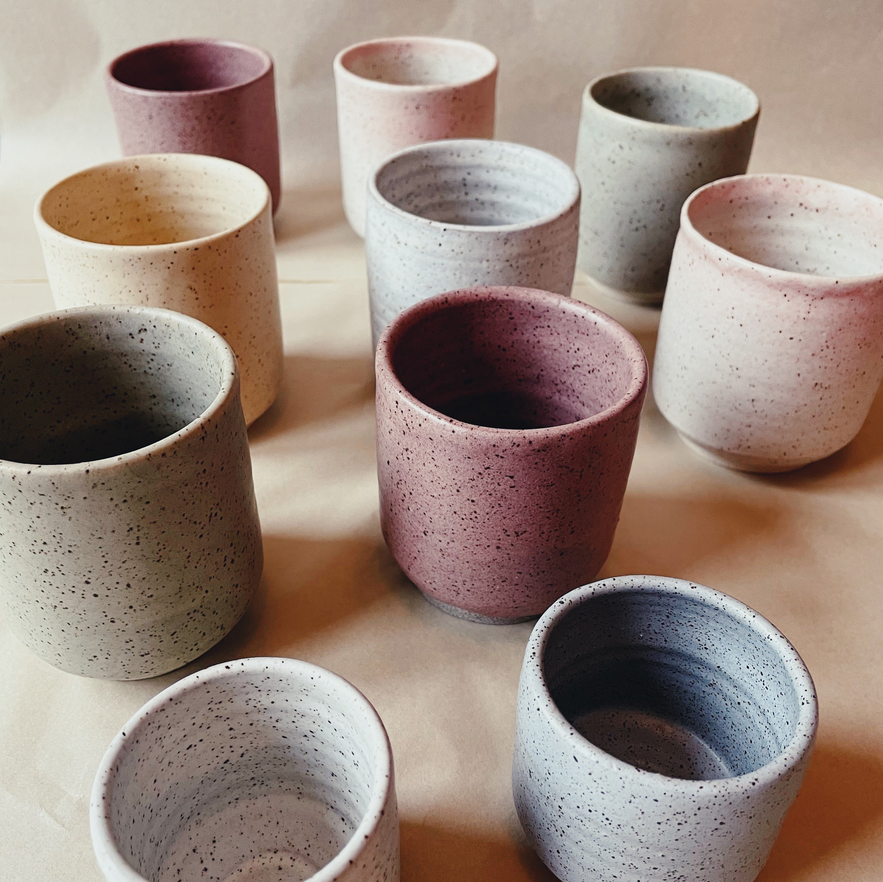 TYBO - Aio latte keramik kop - Håndlavet kaffekrus - Mintblå. Køb hos Studio Holdbar (webshop & butik). Hurtig levering