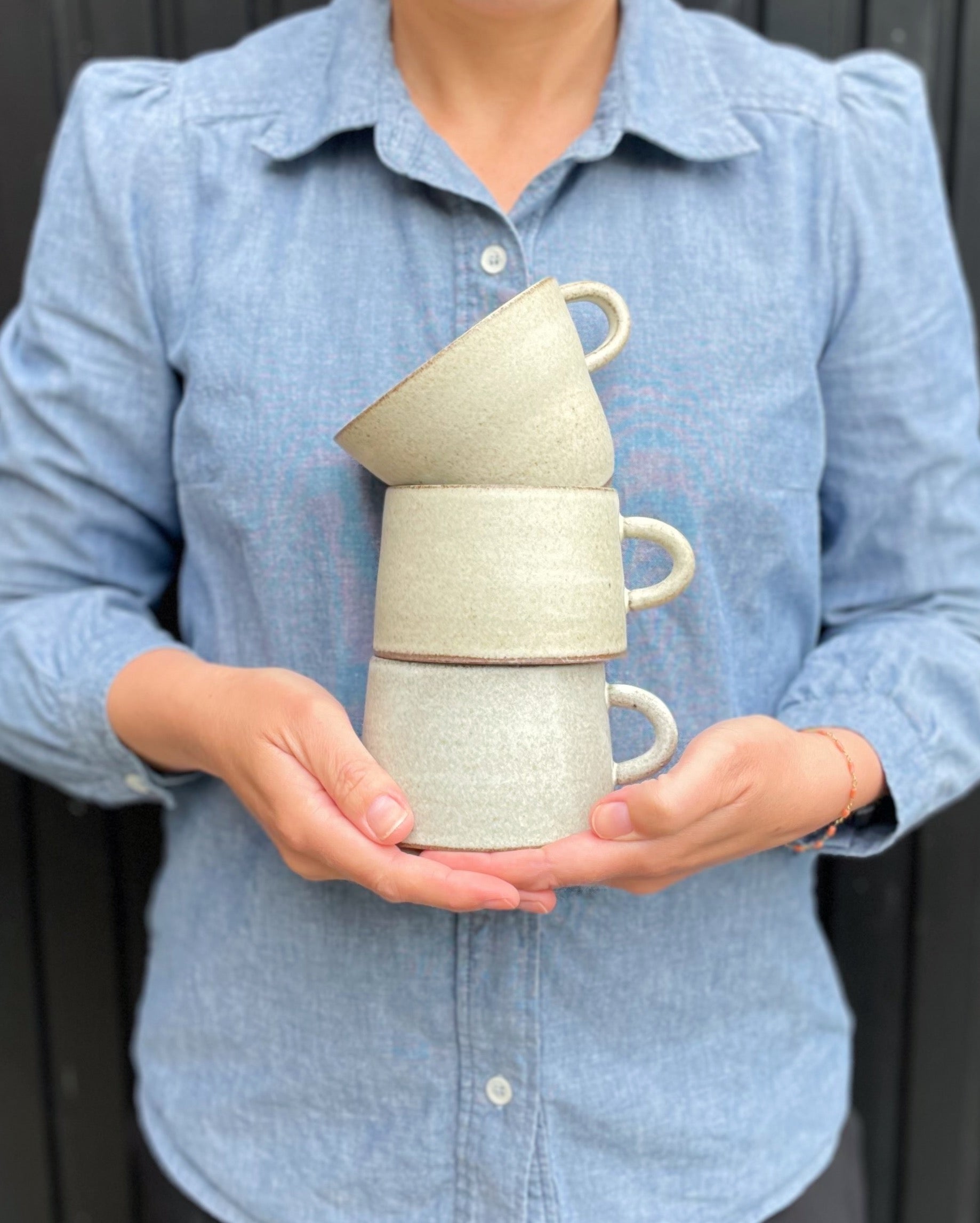 Keramikkop med lille hank - Grå