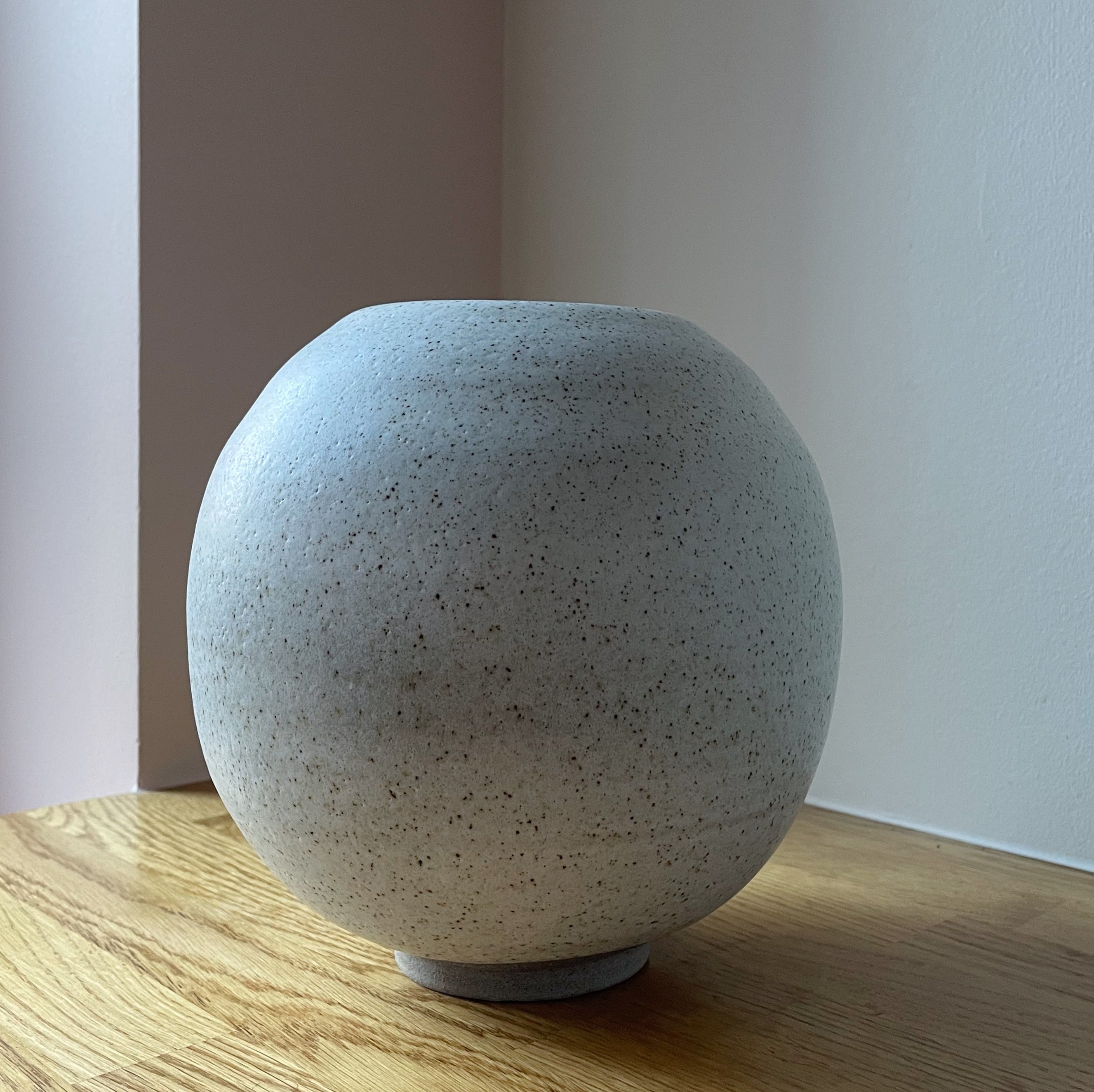 Unika keramik vase (H:19 cm) - Stor - Ash grey