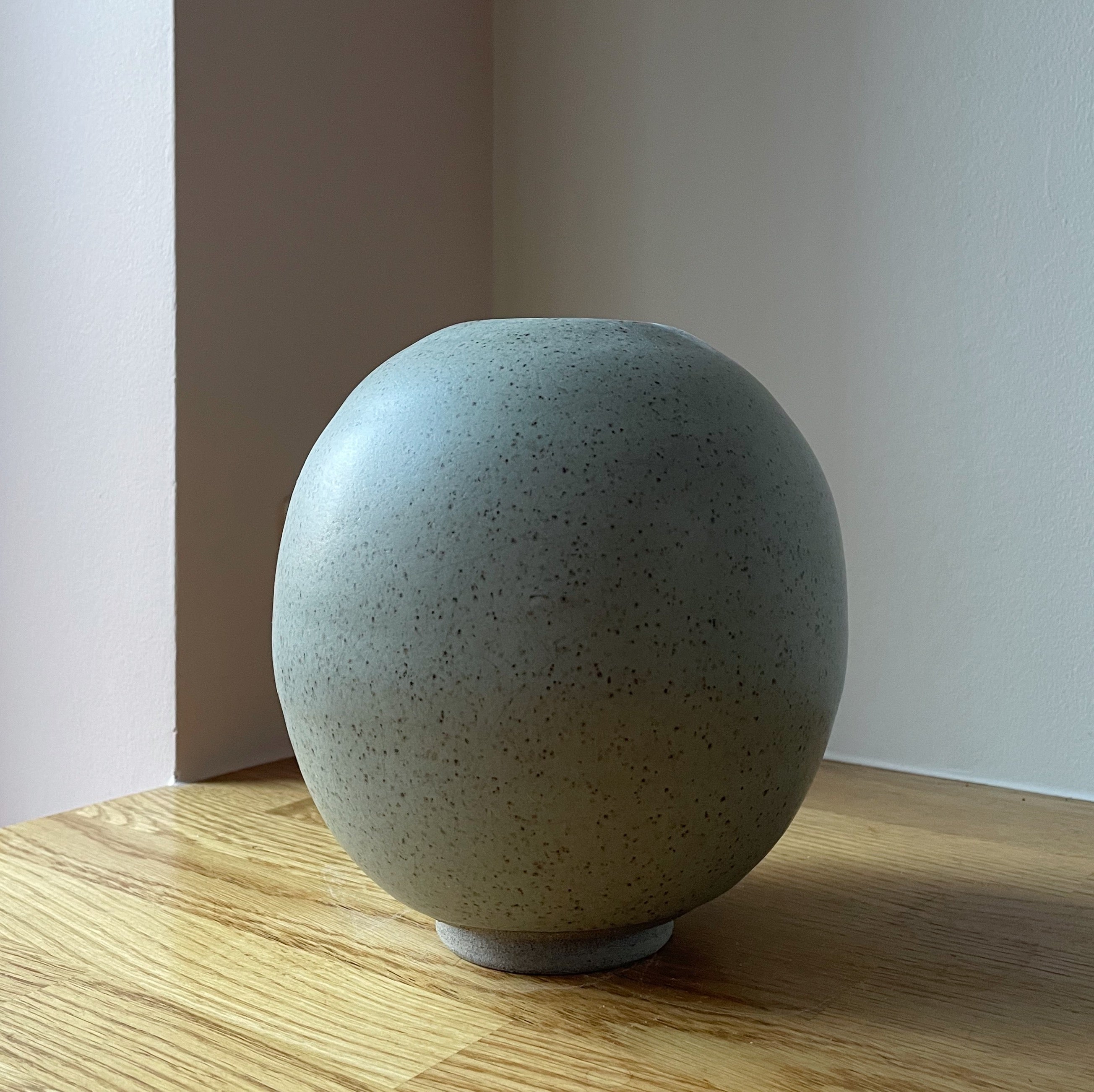 Unika keramik vase (H:18 cm) - Medium - Moss green