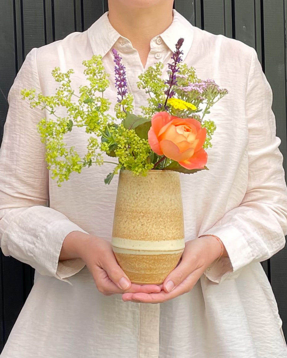 Oda Garden Vase – Medium (H:16 cm) - Brun