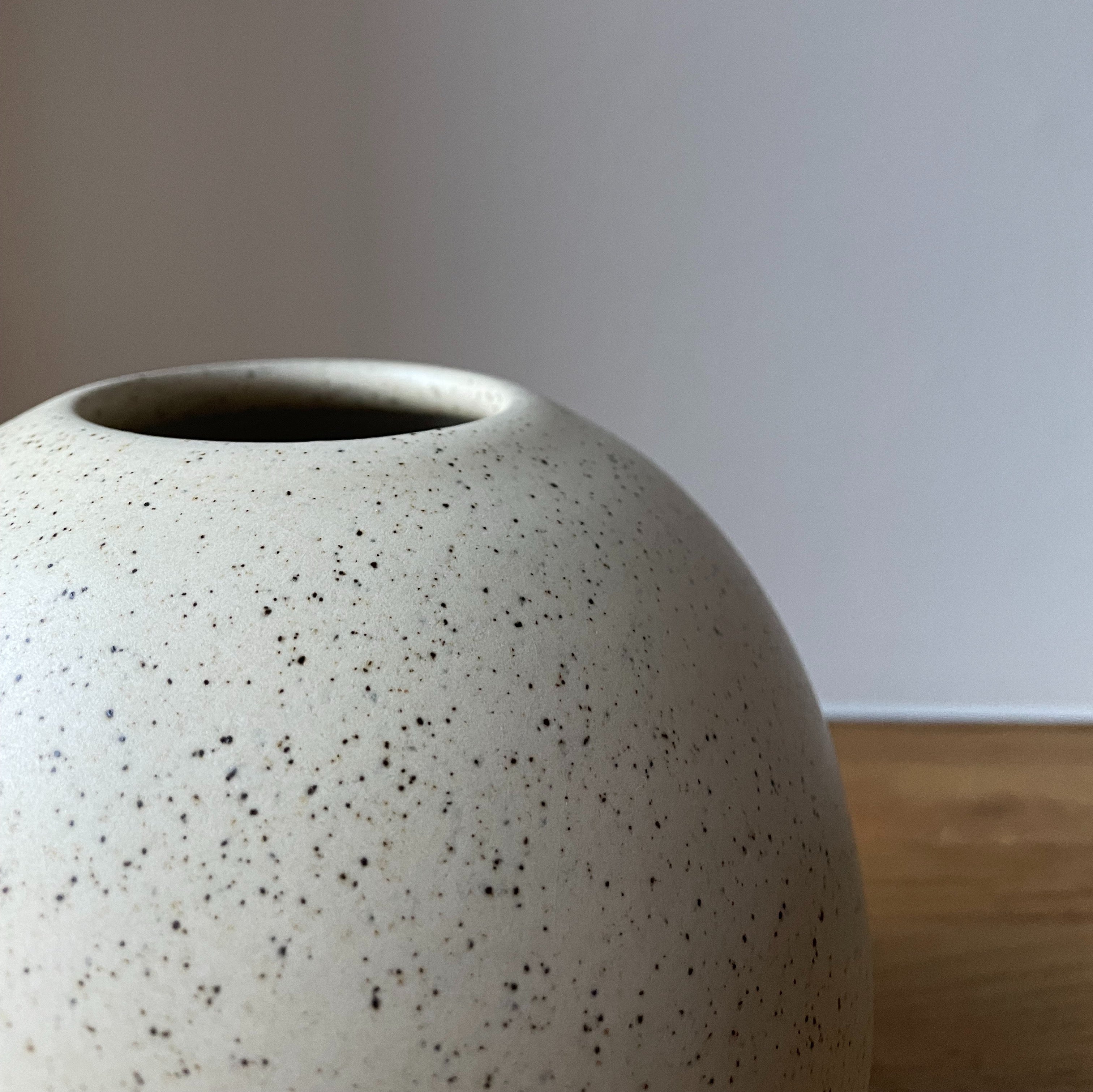 Unika keramik vase (H:16 cm) - Medium - Light yellow