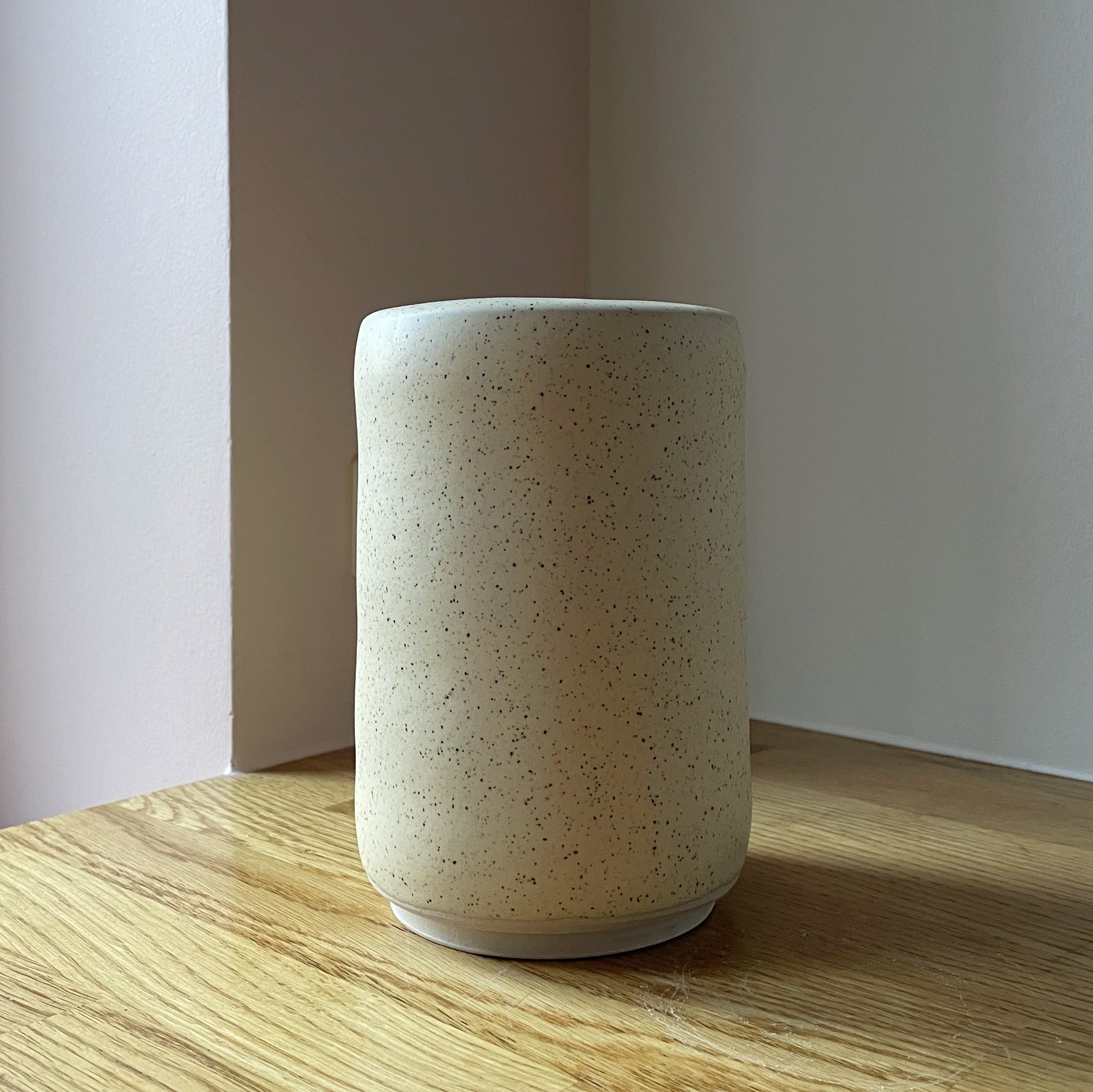 Unika keramik vase (H:17 cm) - Light yellow