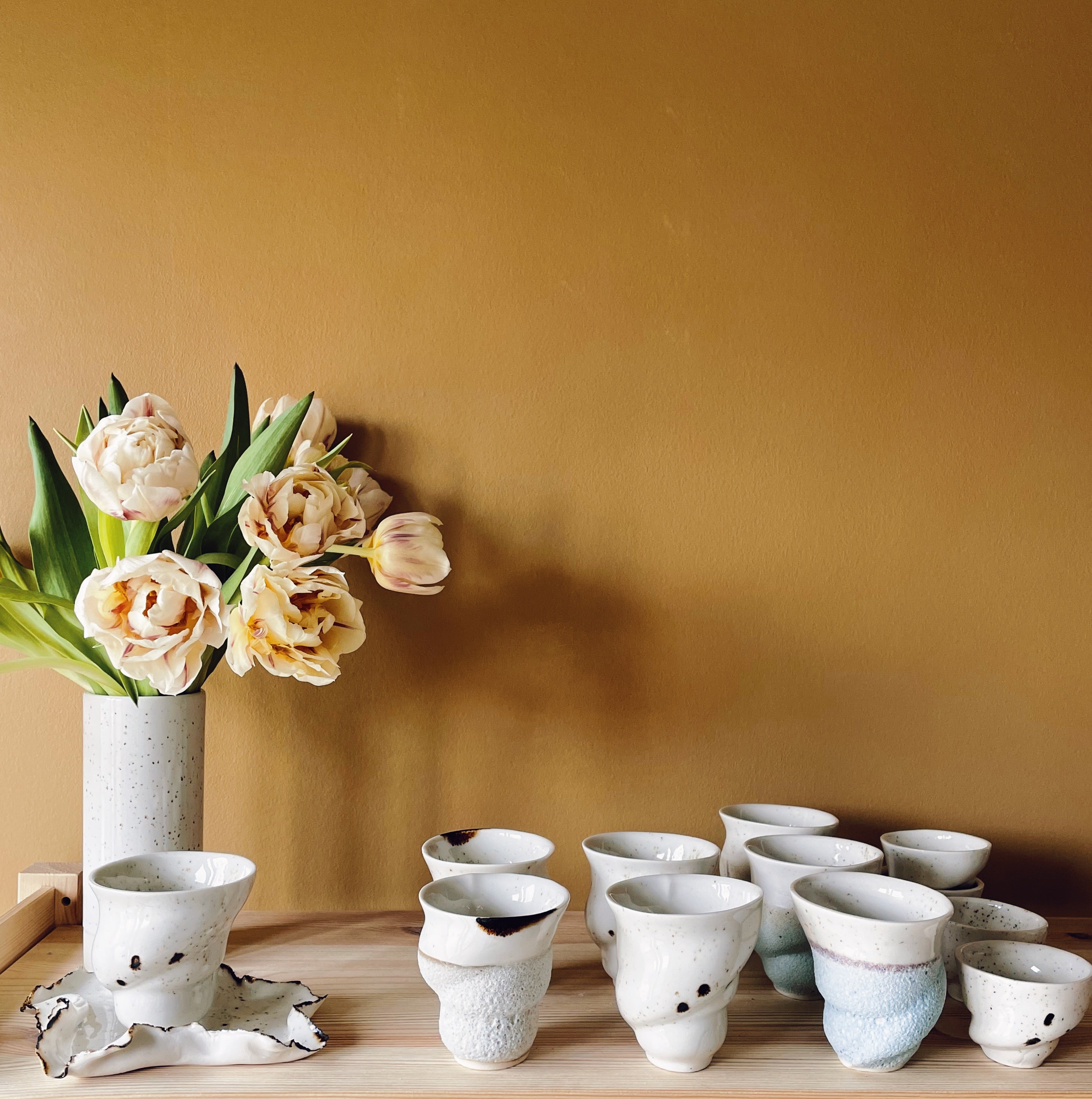 Klit fad - Smykkefad - Studio Aarhus - Håndlavet keramik, . Køb hos Studio Holdbar (webshop & butik). Hurtig levering