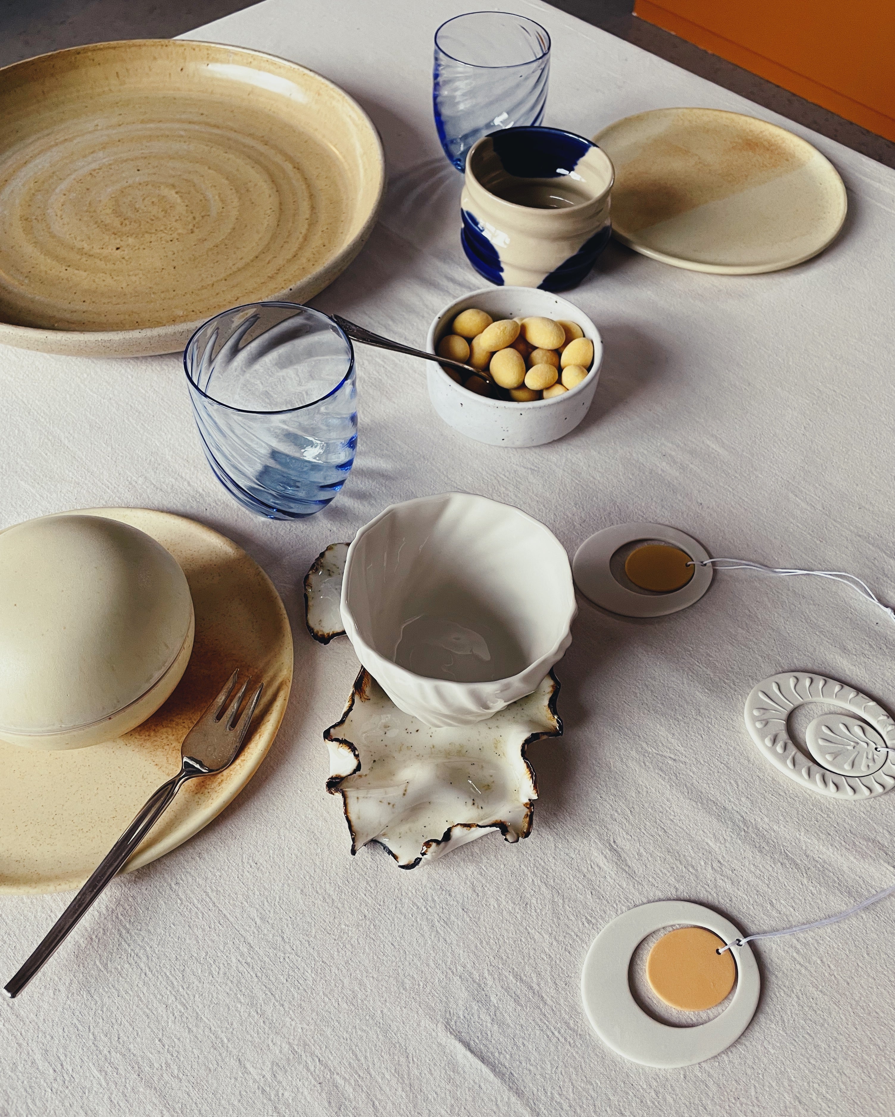 Påskepynt - Keramik påskeæg, 3 stk - Wauw Design, håndlavet. Køb hos Studio Holdbar (webshop & butik). Hurtig levering