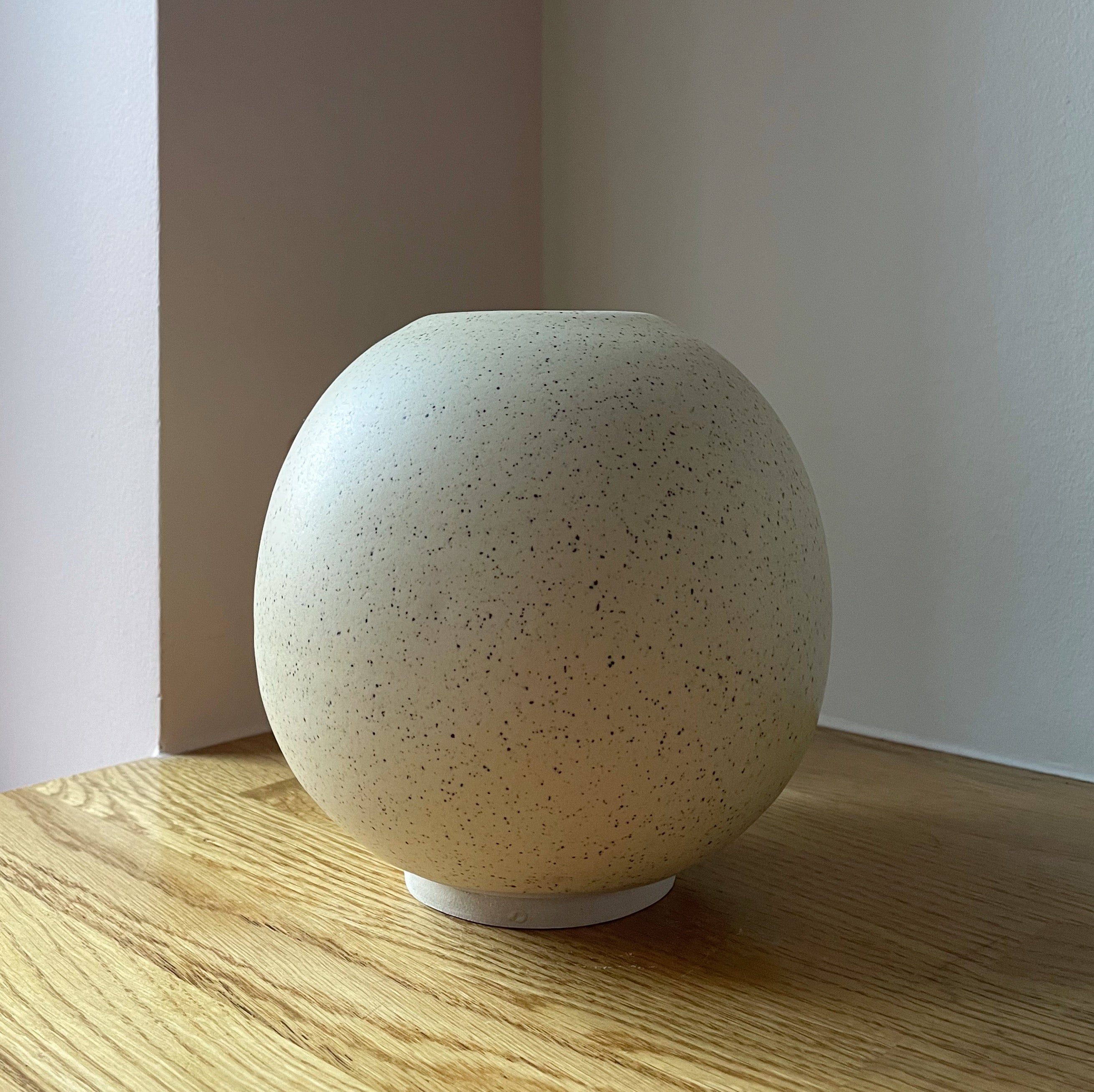 Unika keramik vase (H:16 cm) - Medium - Light yellow