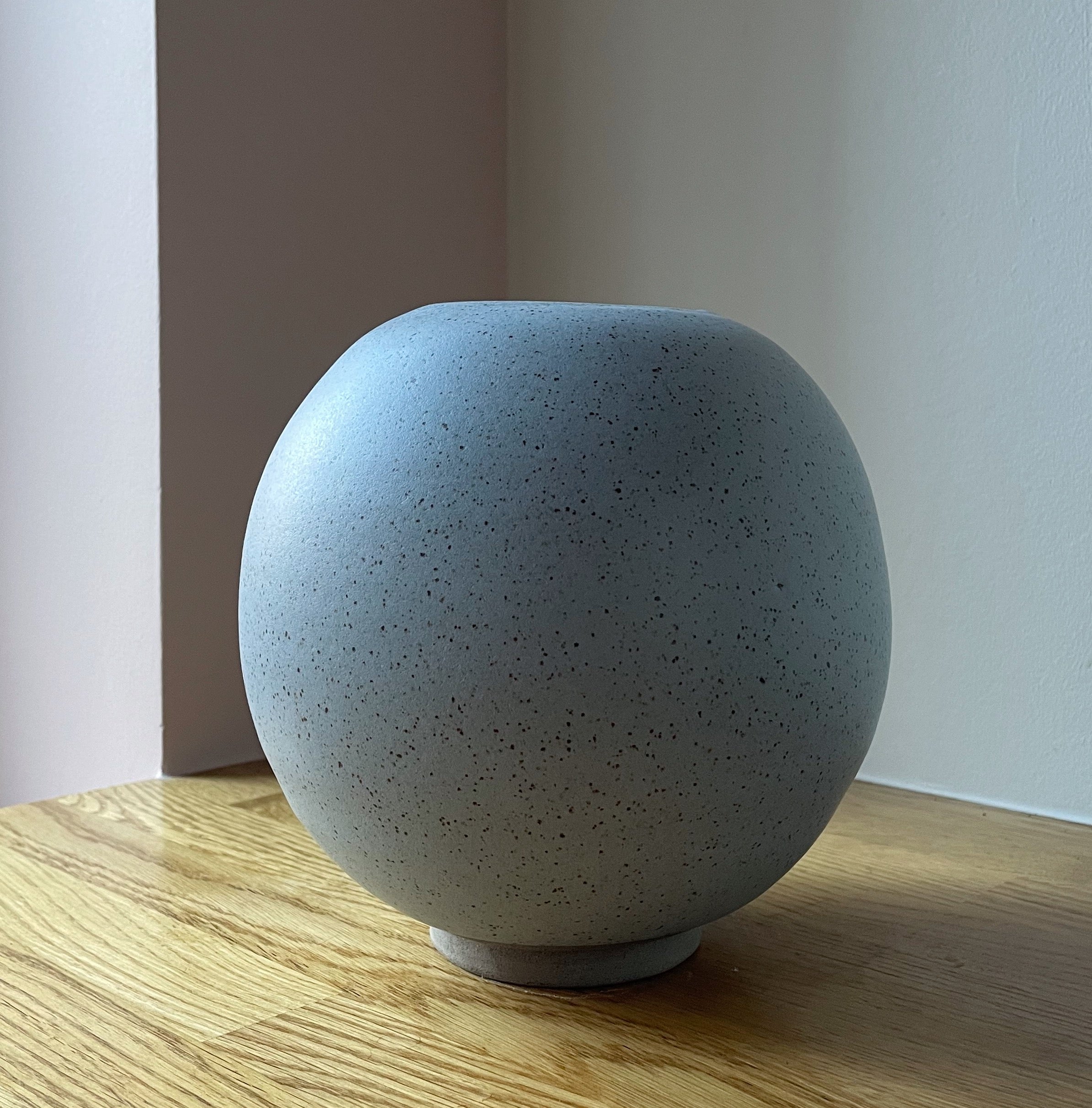 Unika keramik vase (H:19 cm) - Stor - Dusty blue