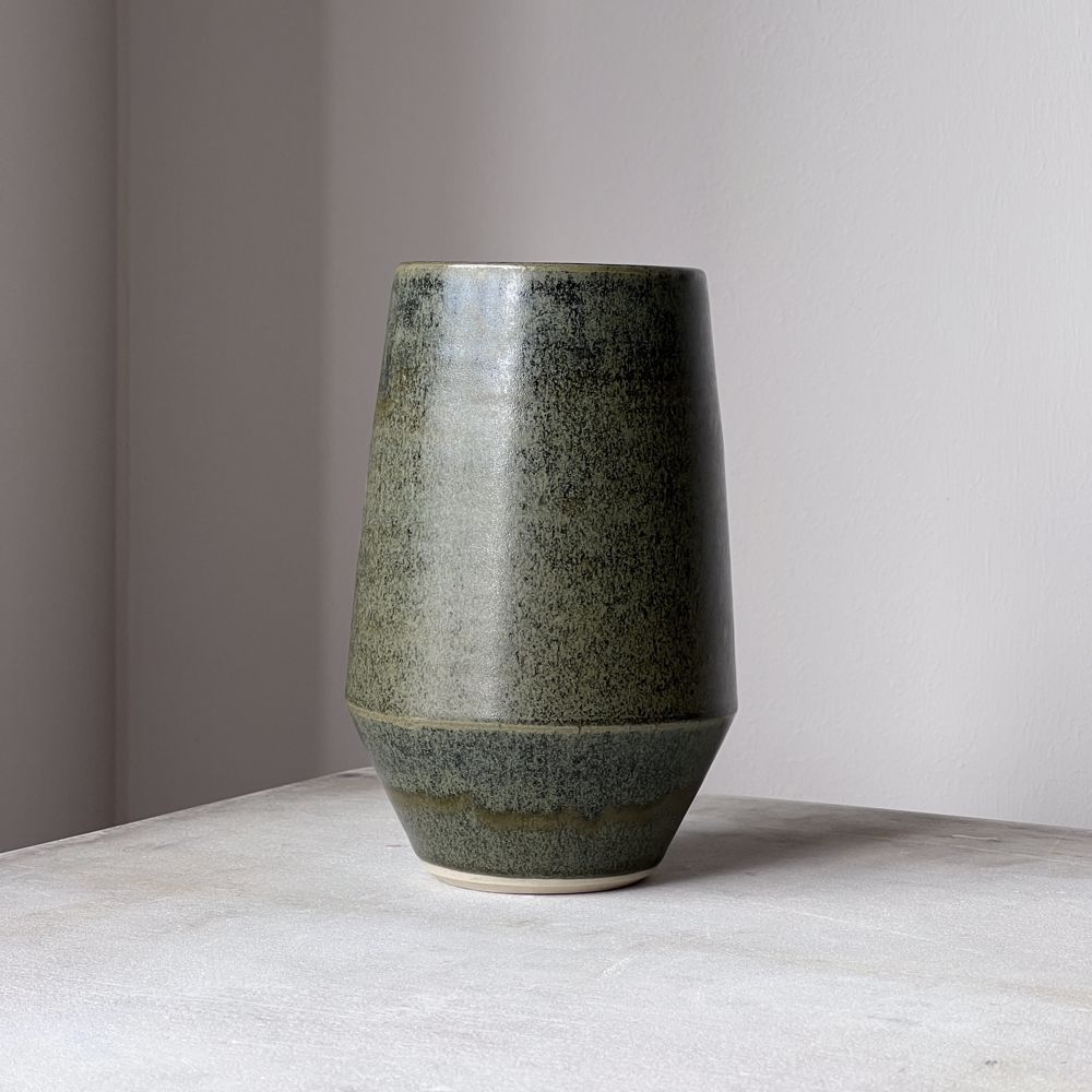 Oda Garden Vase – Medium (H:16 cm) - Grøn