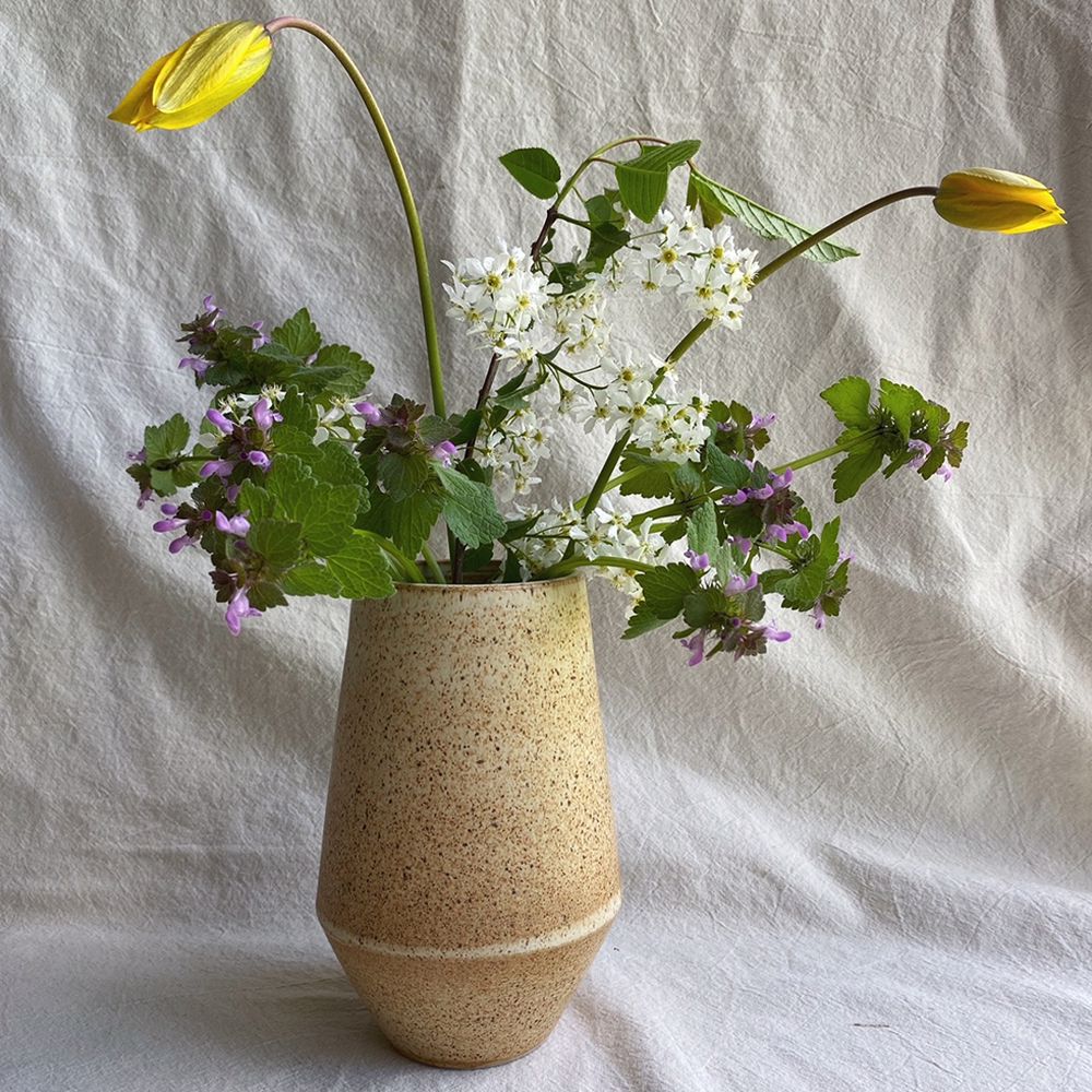 Oda Garden Vase – Medium (H:16 cm) - Brun