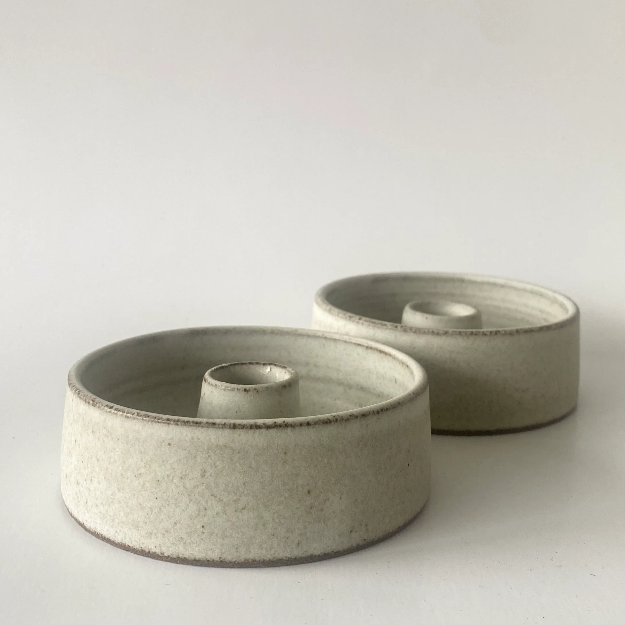 Lysestage med skål - Lille - Grå