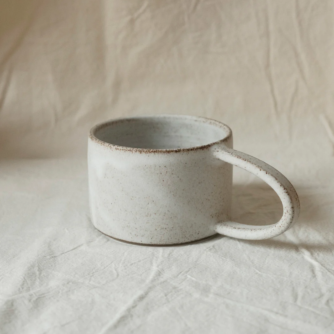 Hånddrejet kop med stor hank - No. 1 - Moon