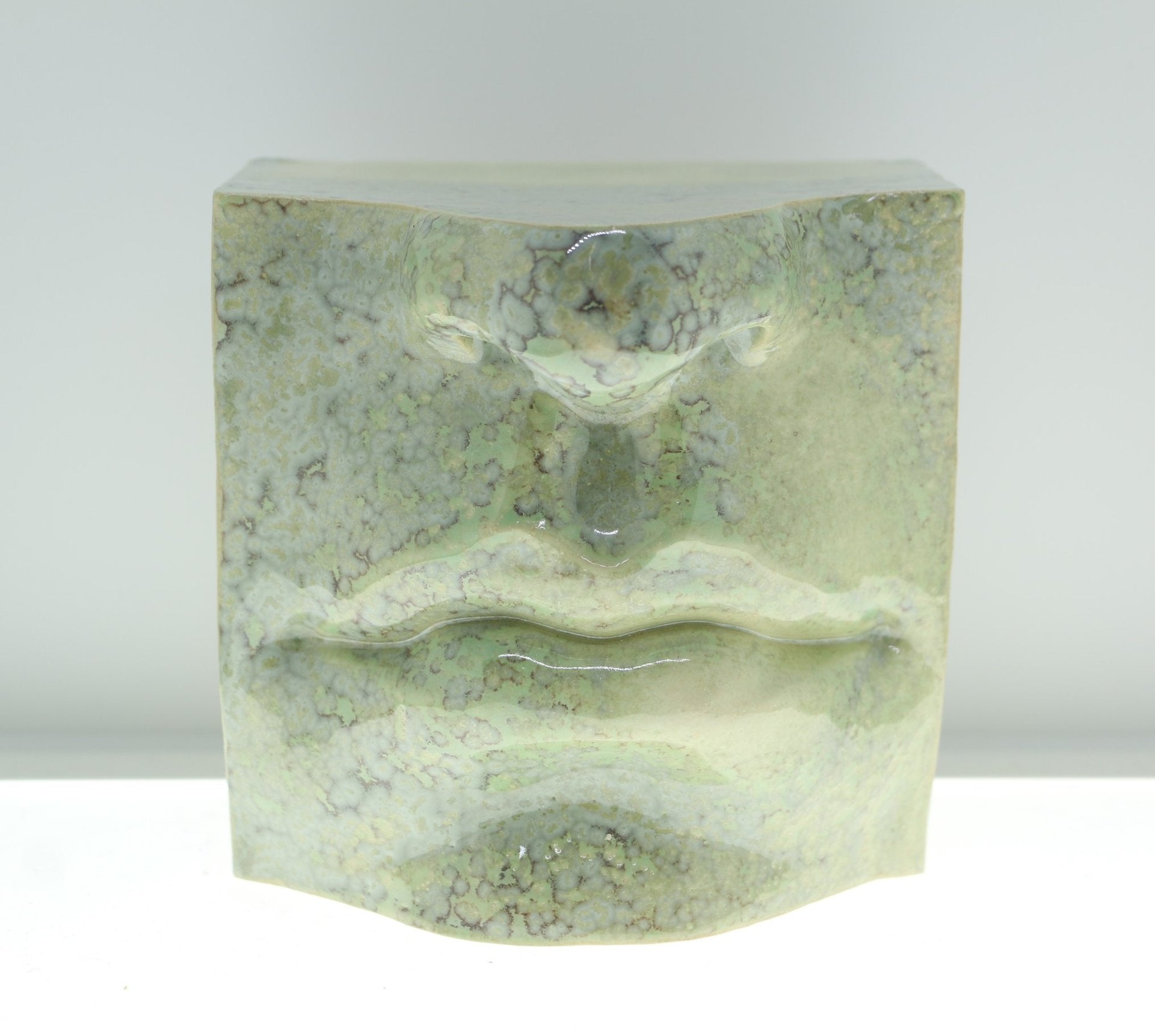 Bogstøtte mund/Bookend mouth - Crystal Green