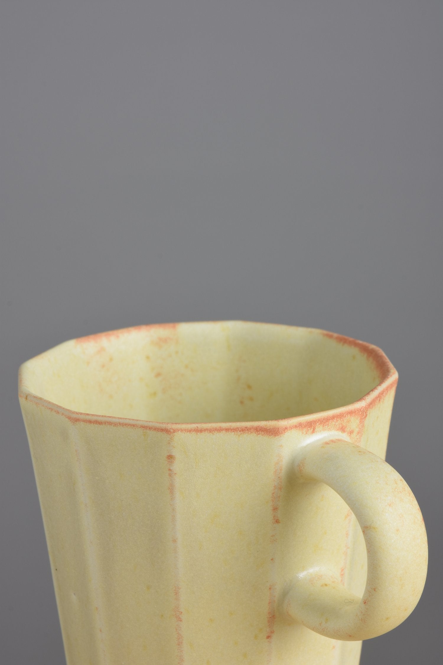 Kop med facetter - Gul