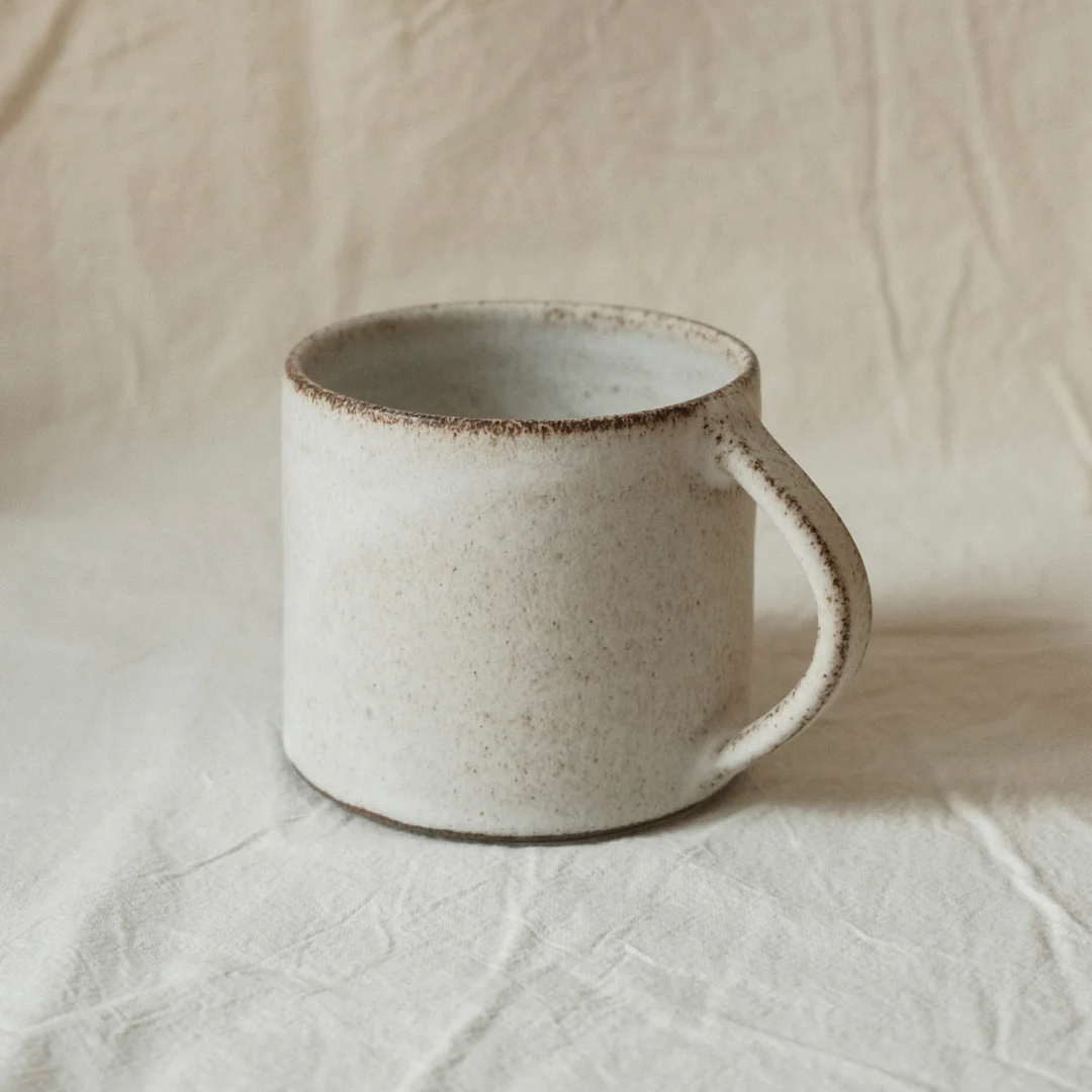 Hånddrejet krus med hank - No. 2 - Moon