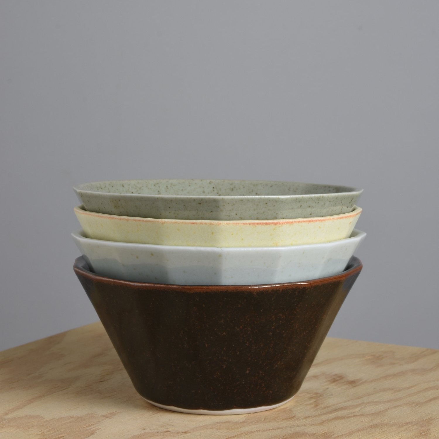 Skål med facetter - Mosgrøn