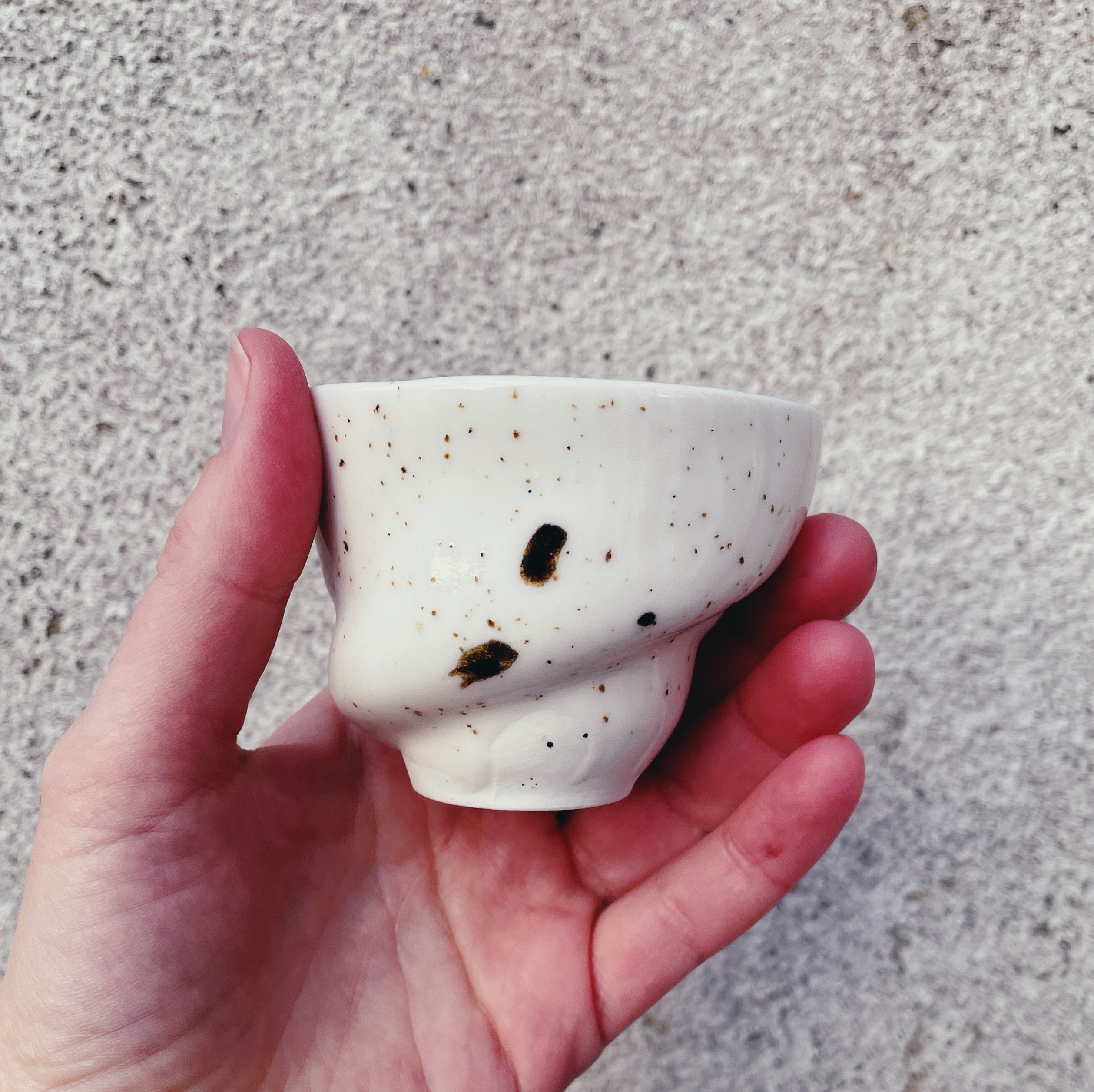 Ryle espressokop - Studio Aarhus - Håndlavet keramik kop. Køb hos Studio Holdbar (webshop & butik). Hurtig levering