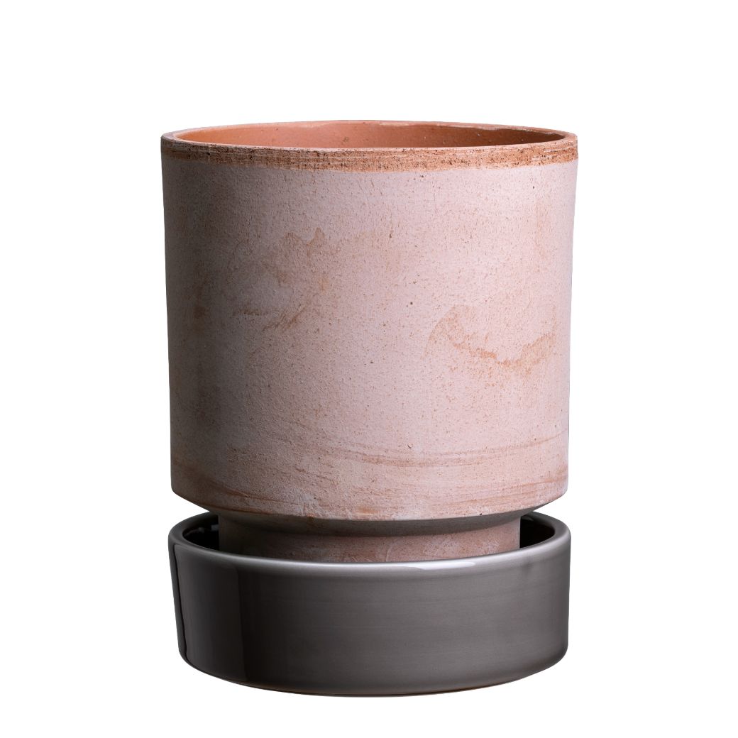Bergs Potter - Hoff lerkrukke 14 cm inkl. glaseret underskål. Køb hos Studio Holdbar (webshop & butik). Hurtig levering