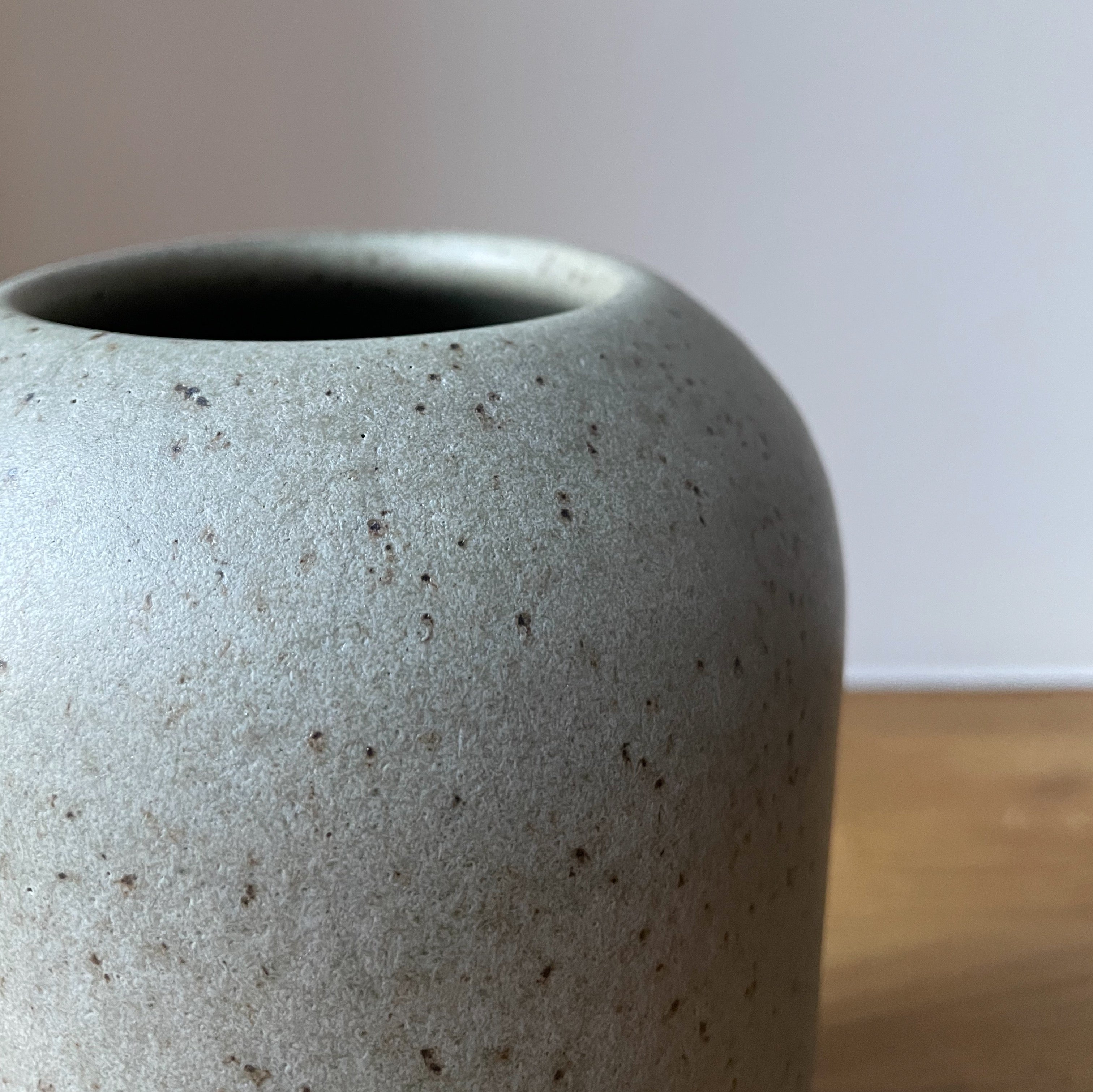 Unika keramik vase (H:18 cm) - Medium - Moss green