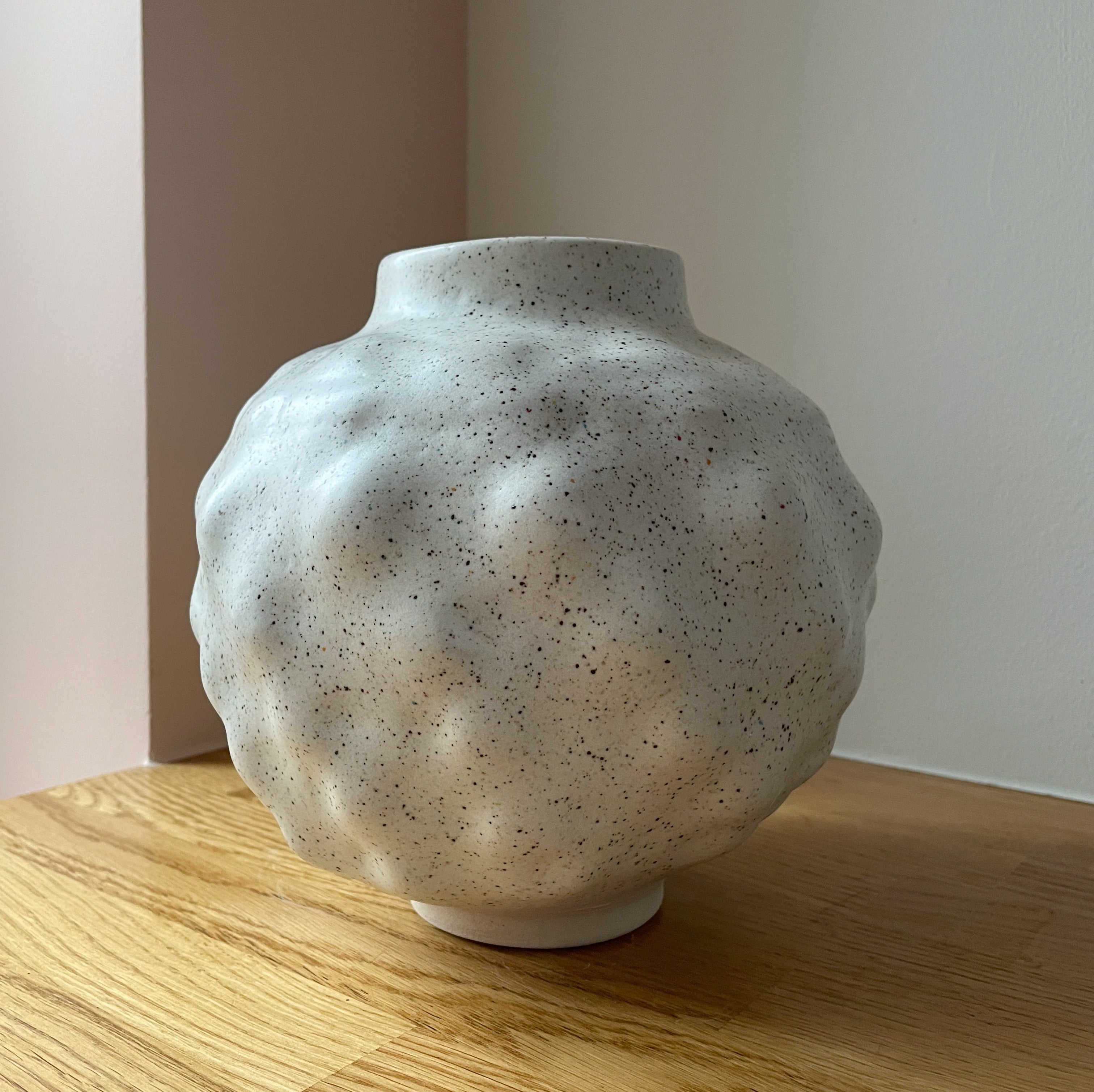 Unika keramik vase (H:20 cm) - Stor - Eggshell