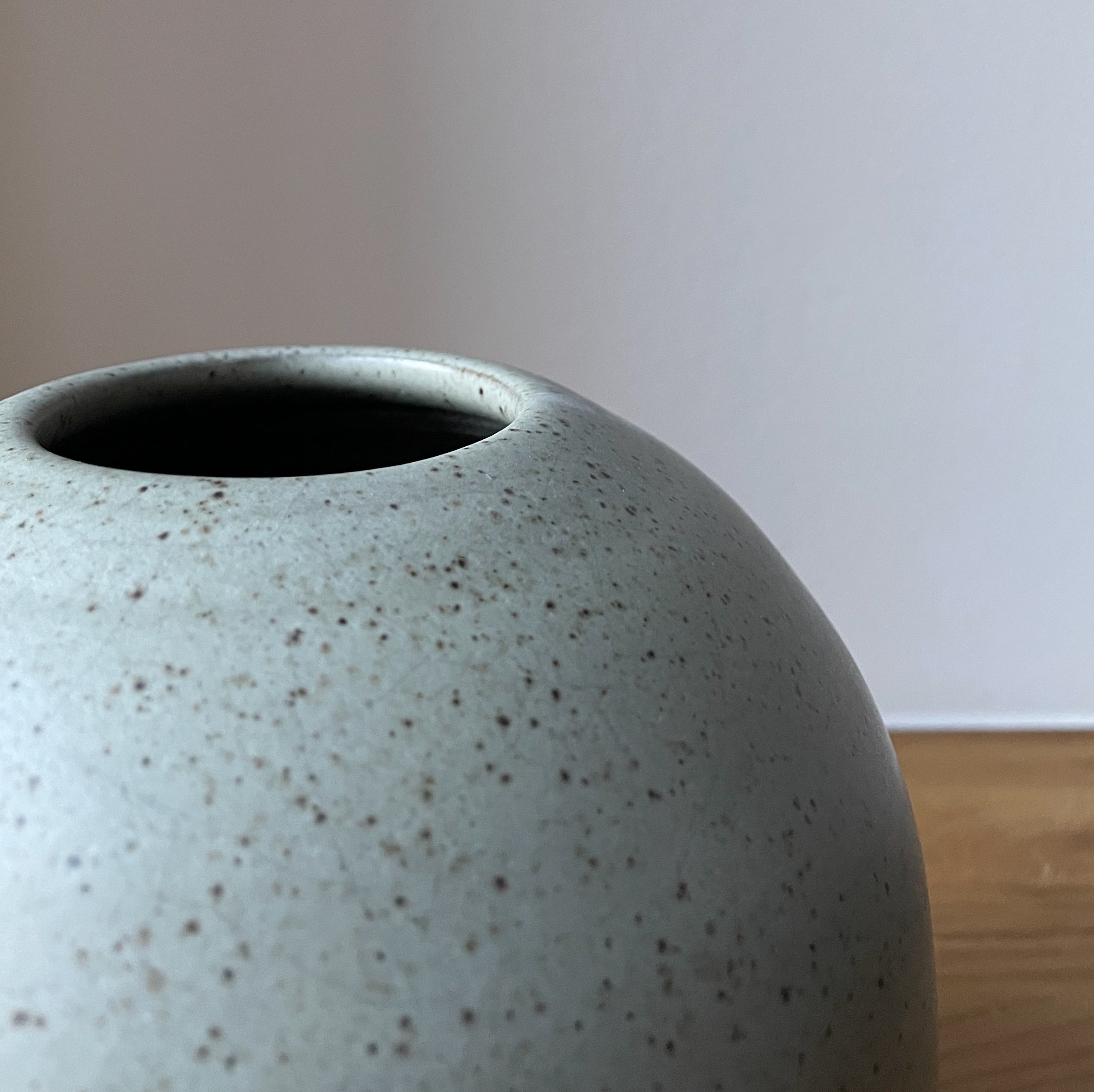 Unika keramik vase (H:18 cm) - Medium - Moss green