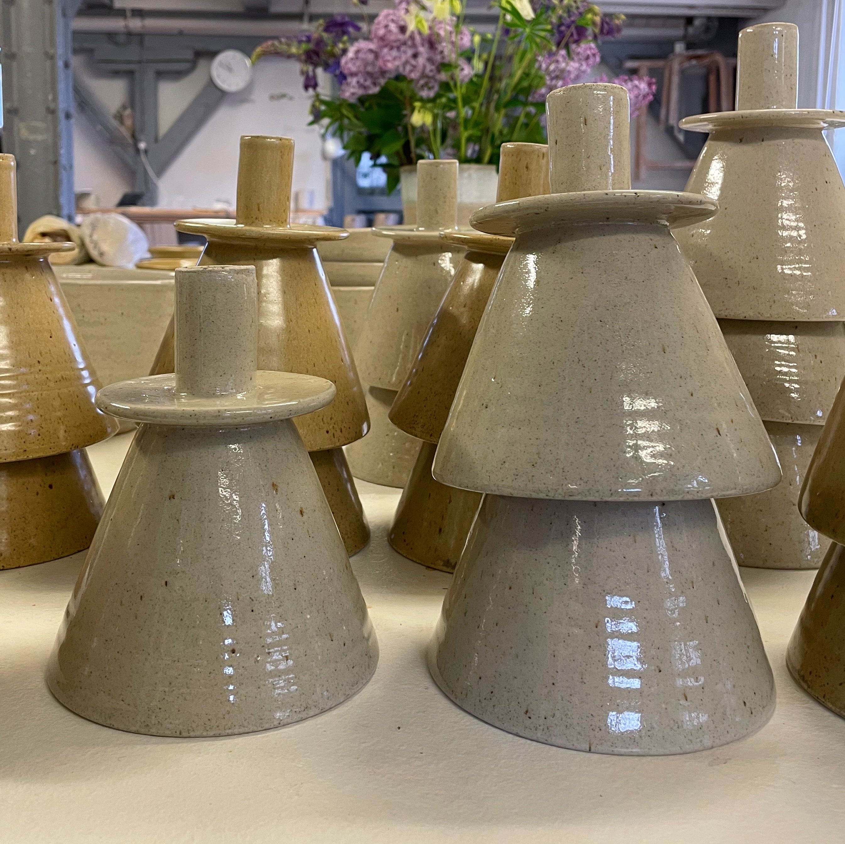 Keramik kaffetragt - Ceramic Pour Over/Coffee dripper - Sand. Køb hos Studio Holdbar (webshop & butik). Hurtig levering
