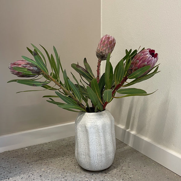 Unika keramik vase (H:22 cm) - Riller - Ash grey