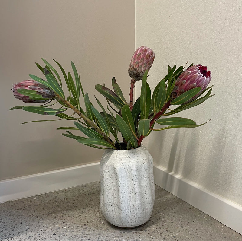 Unika keramik vase (H:22 cm) - Riller - Ash grey