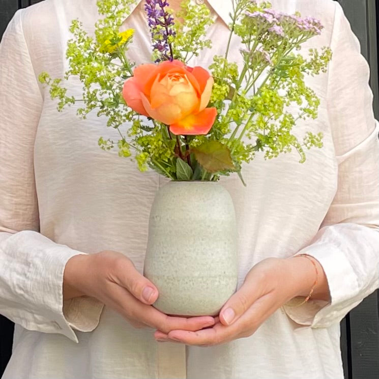 Vase (H:15 cm) - Ottetals formet -  Grå