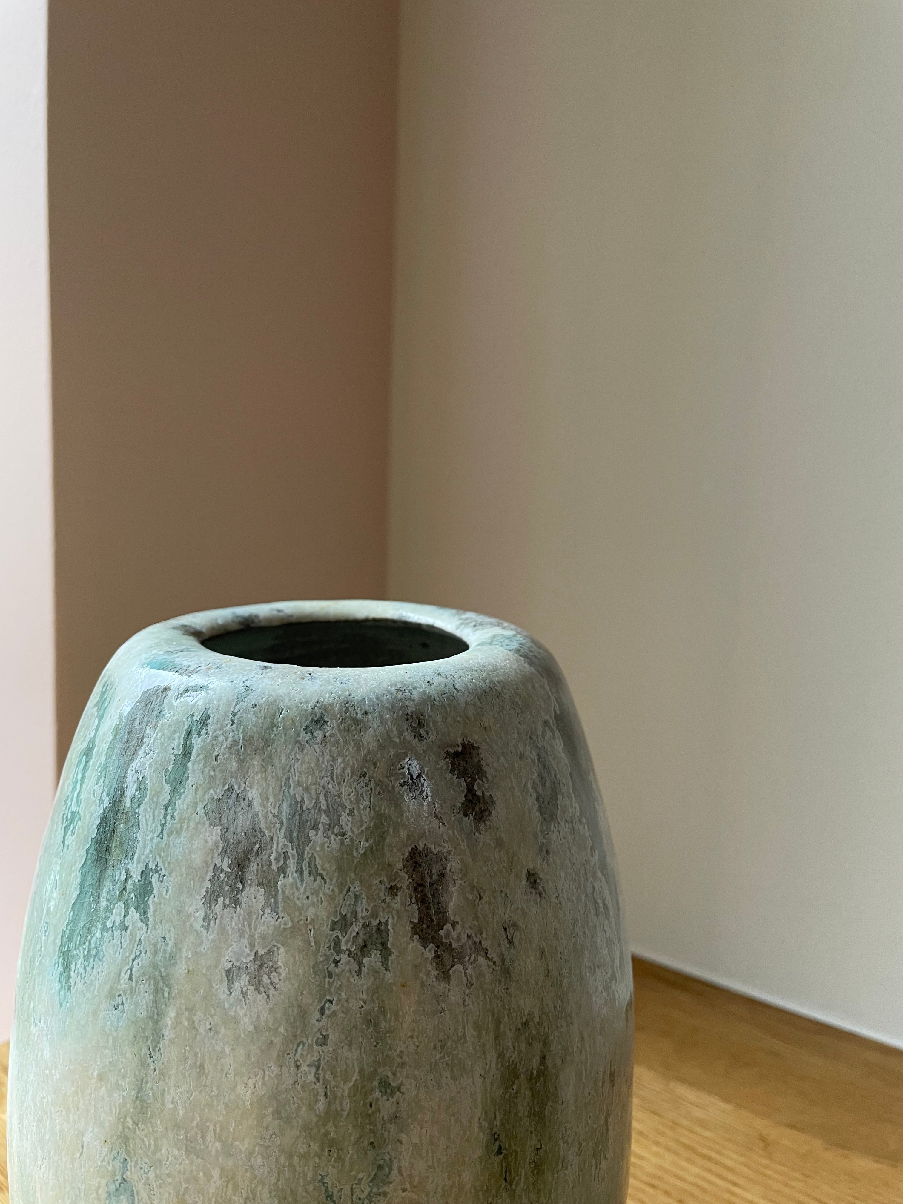 Unika vase no. 2
