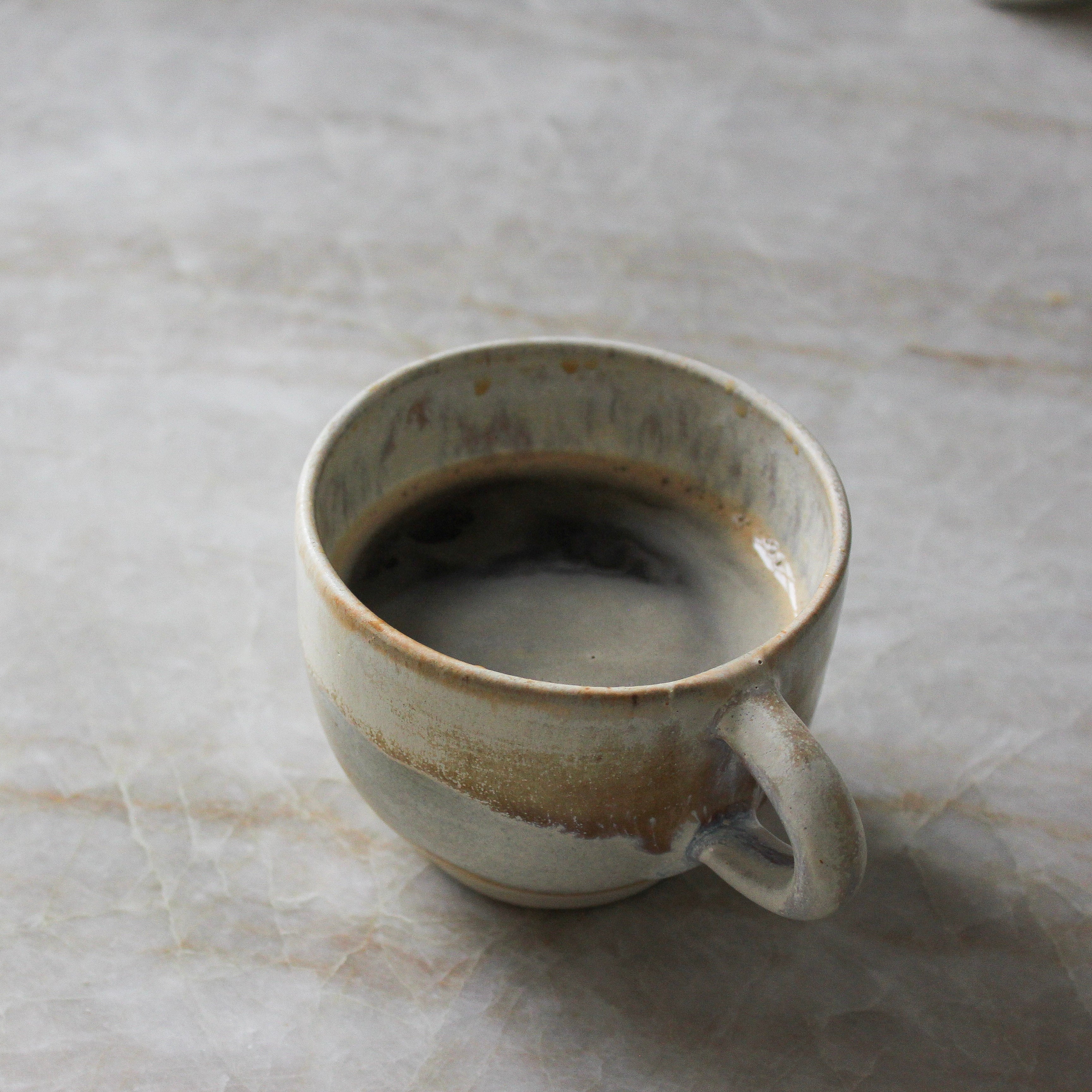 Kop med hank - Brun/Beige