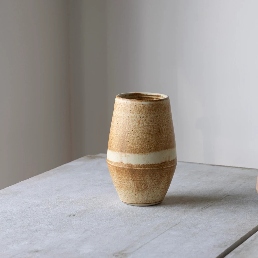 Oda Garden Vase – Medium (H:16 cm) - Brun