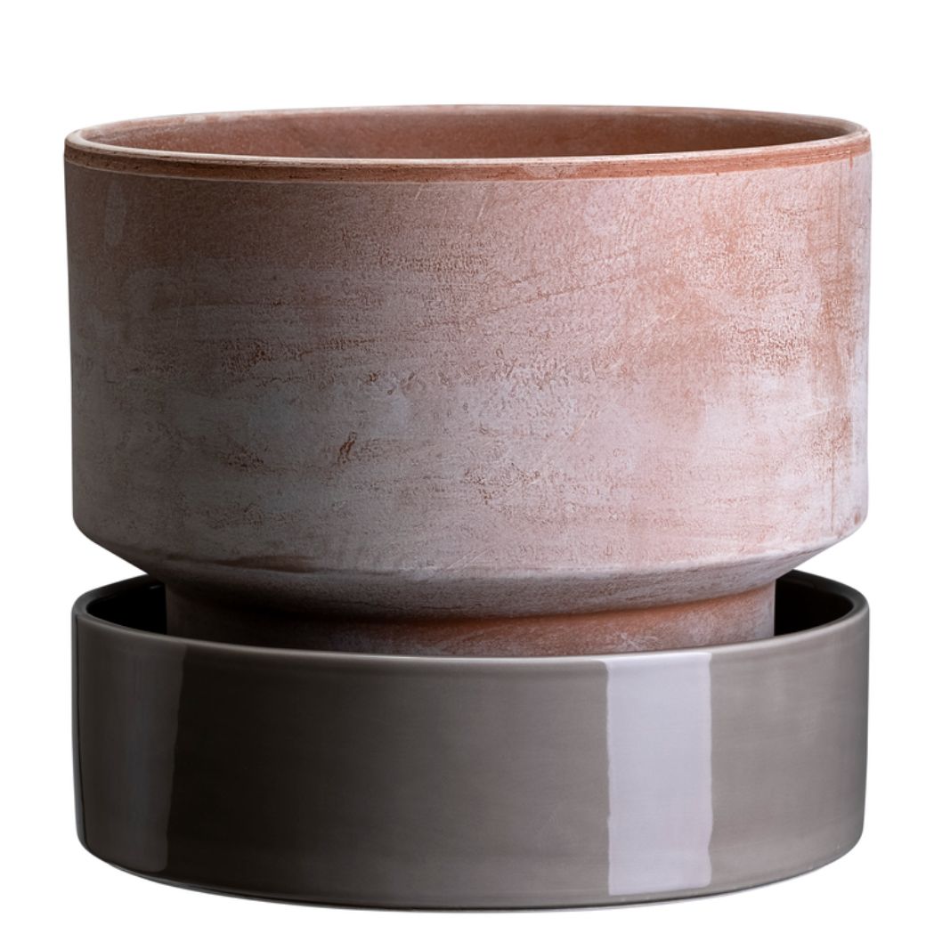 Stor Hoff krukke i ler til gulvplanter. Bergs Potter underskål. Køb hos Studio Holdbar (webshop & butik). Hurtig levering